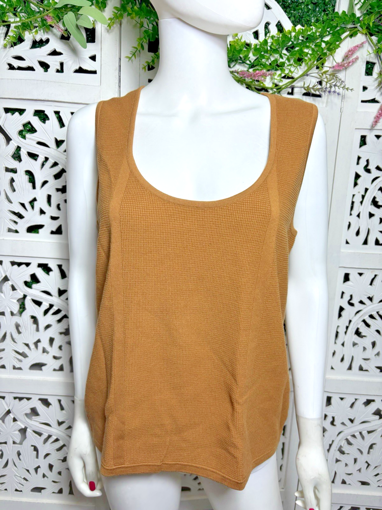 St. John Women's Brown Sleeveless knit Top Size Large