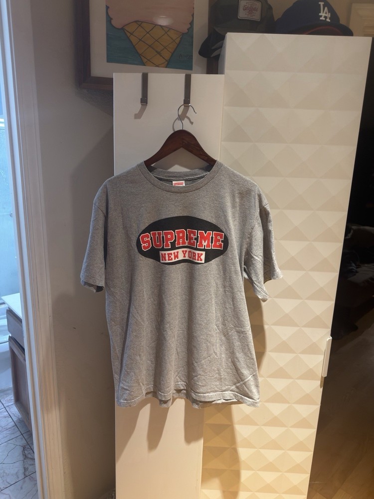 Supreme SS23 New York Logo Gray Tee Shirt Size Large SS23