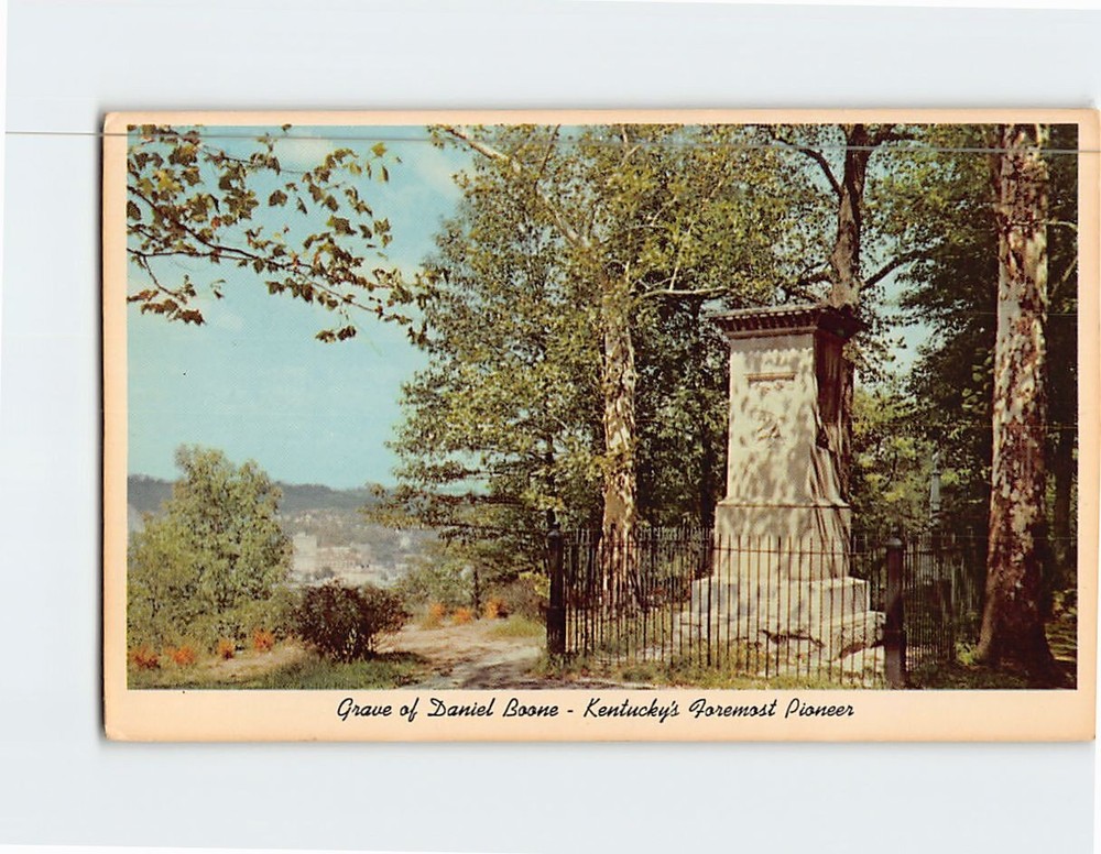 Postcard Grave of Daniel Boone Kentucky's Foremost Pioneer USA