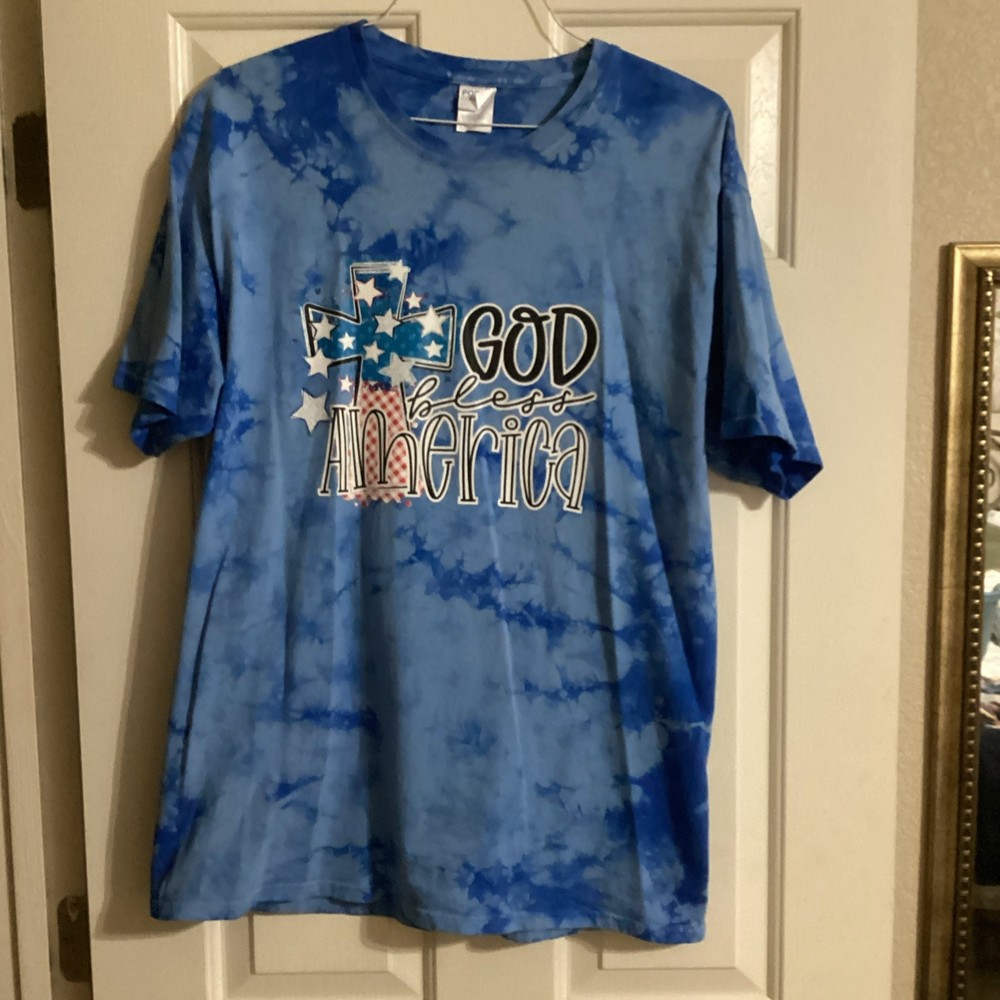 Port & Company women,sBlue Tie-Dye God Bless America Graphic T-Shirt Size L