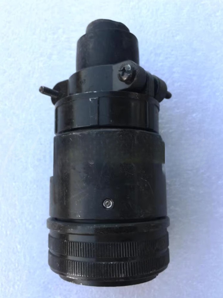 1x used package good DDK CE05-22-22SF genuine 4-pole female plug aviation plug
