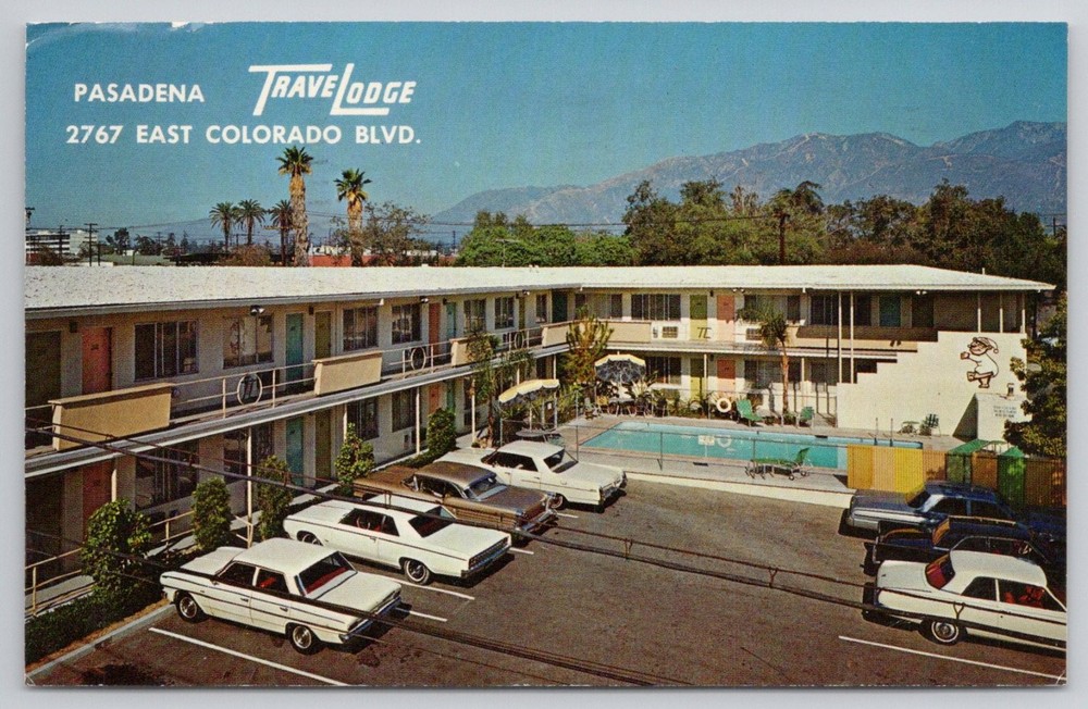 Vintage Travelodge Pasadena CA Postcard East Colorado Blvd 1967 Chrome Cars