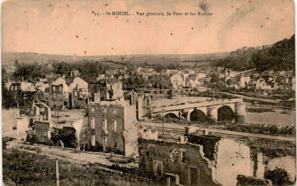 St-MIHIEL, Pont, Roches, Vue générale Postcard