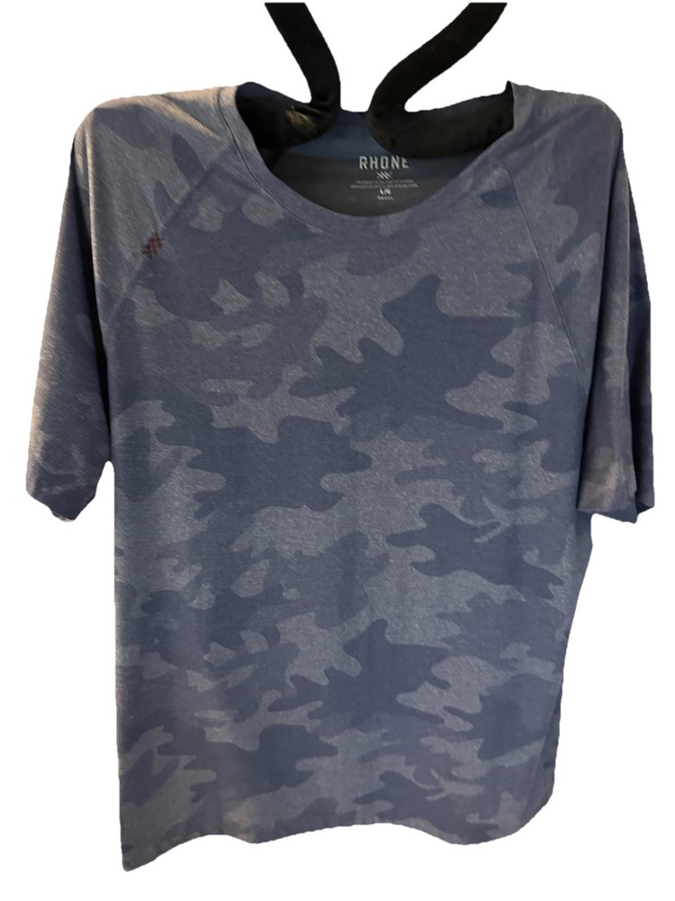 Rhone Reign Blue Camo Performance Short Sleeve Athletic Crew Shirt - Mens L