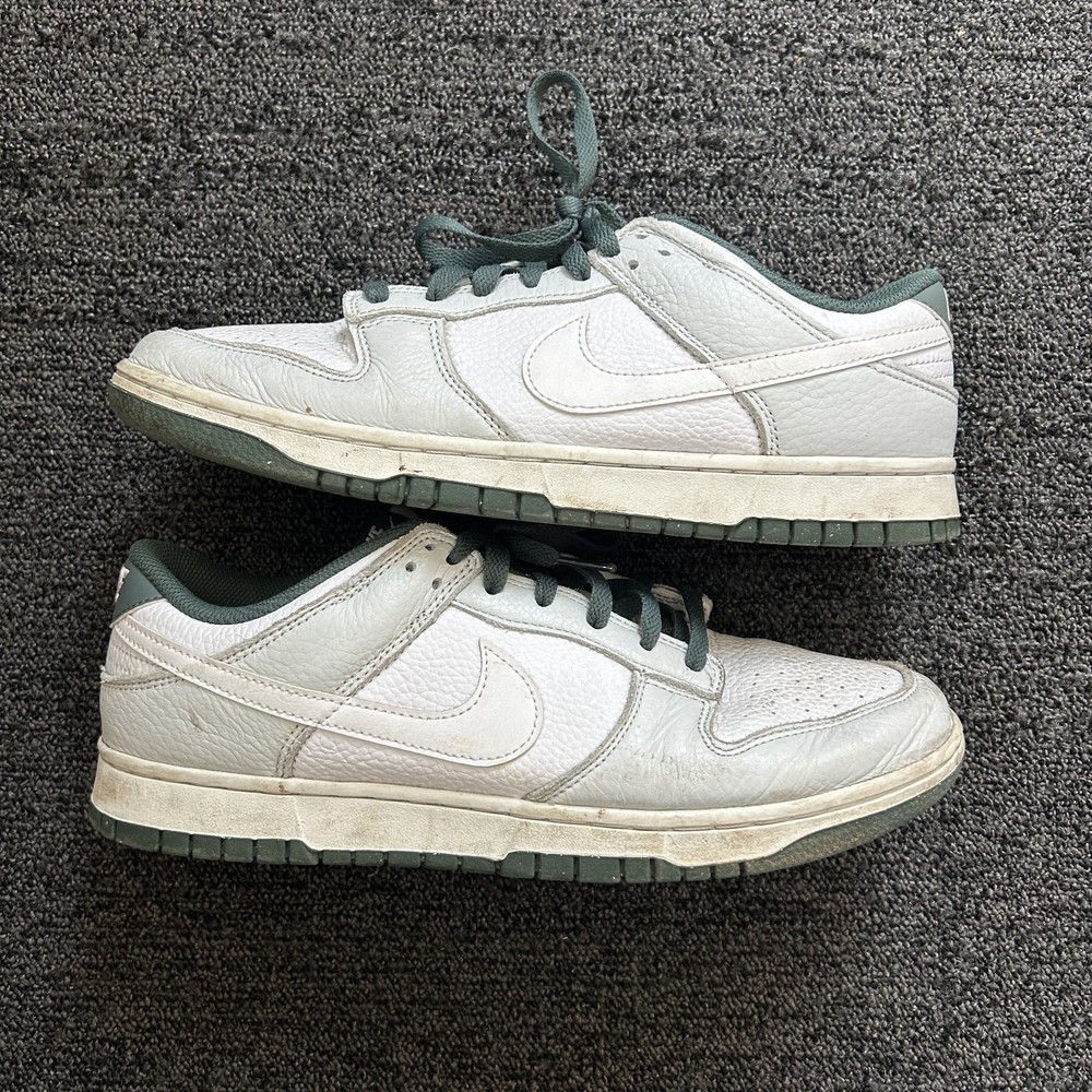 Nike Dunk SE Low Photon Size 10.5 Dust Vintage Green White Leather HF2874-001