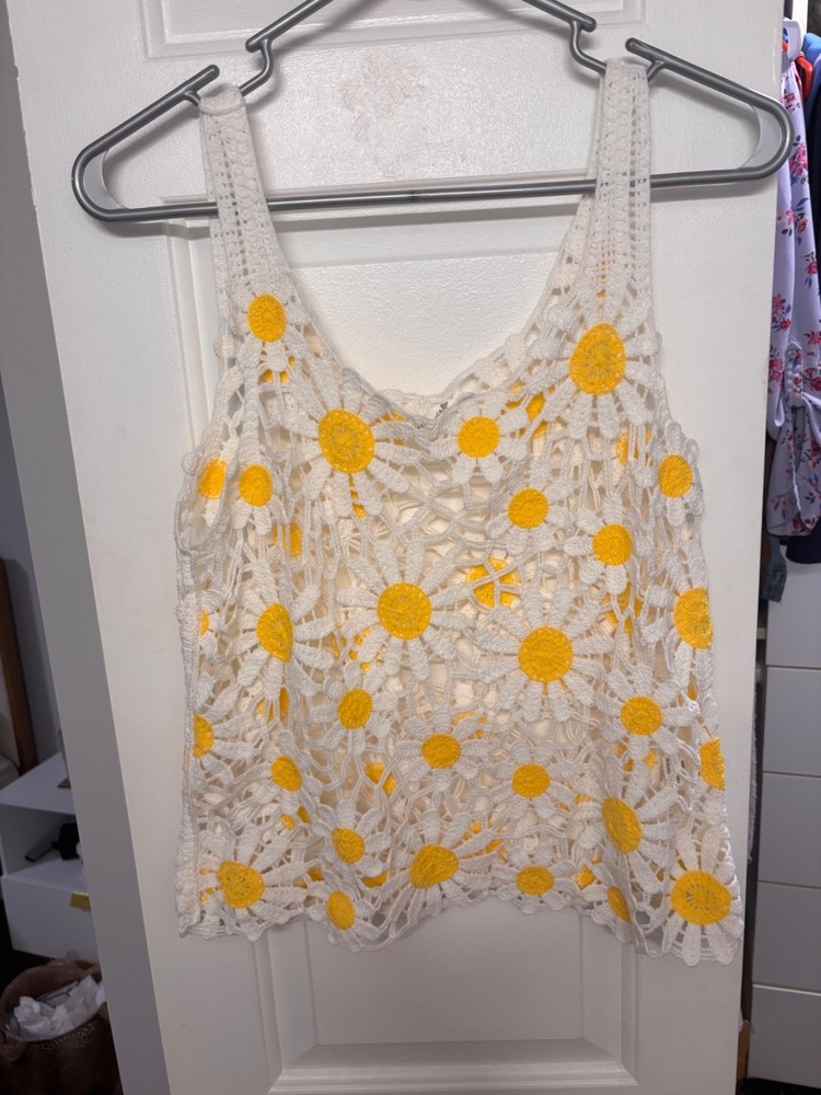 Altar'd State Crochet Daisy Boho Style Top Sz small