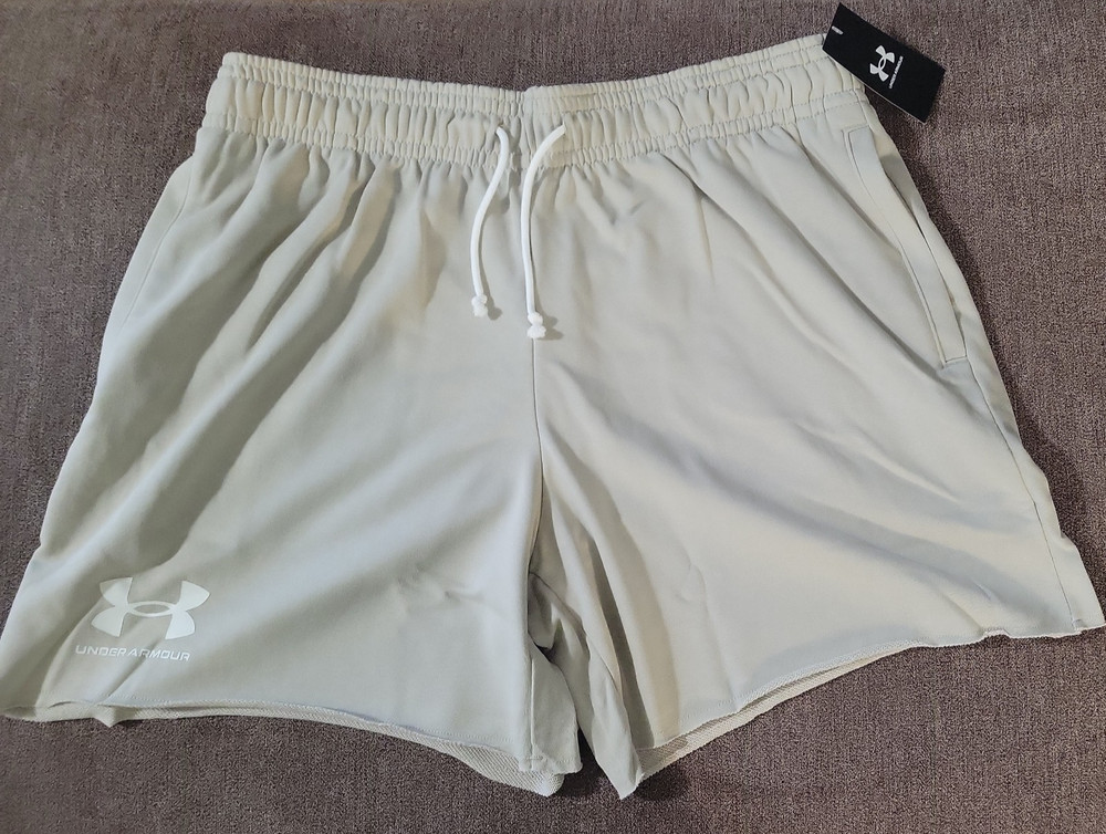 Under Armour Men's 6