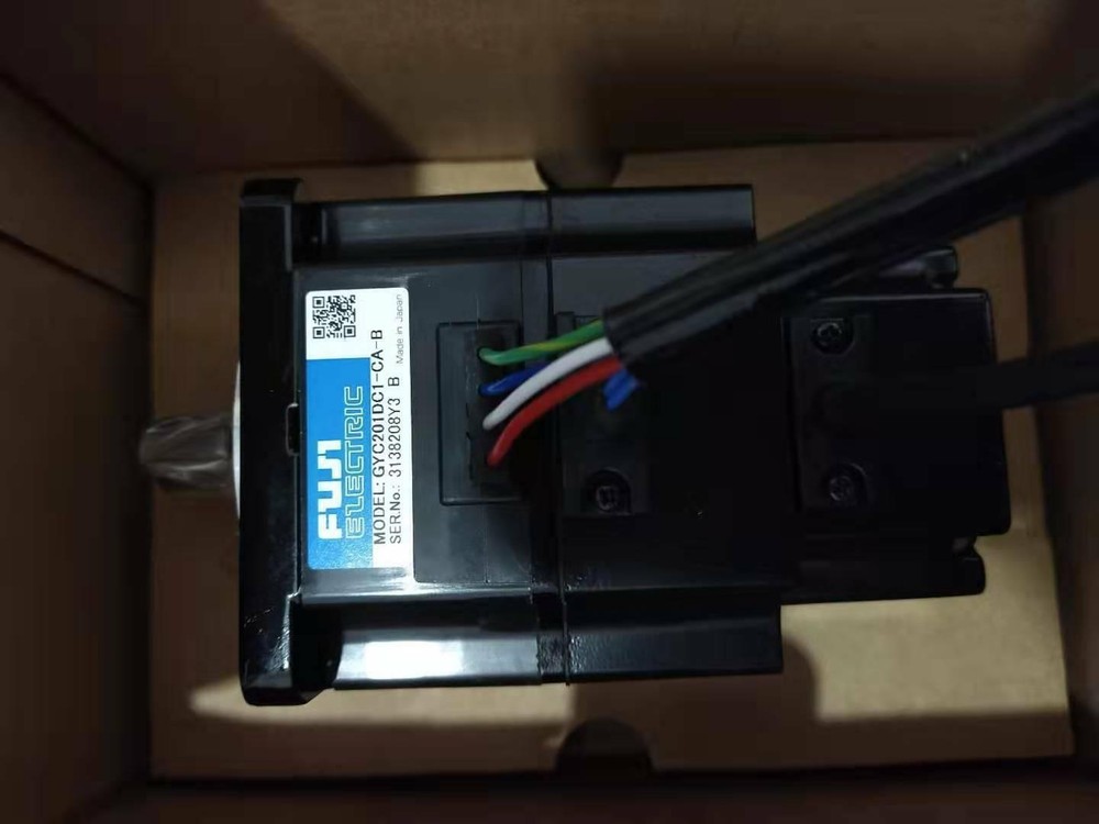 FUJI GYC201DC1-CA-B AC SERVO MOTOR GYC201DC1CAB New In Box Expedited Shipping