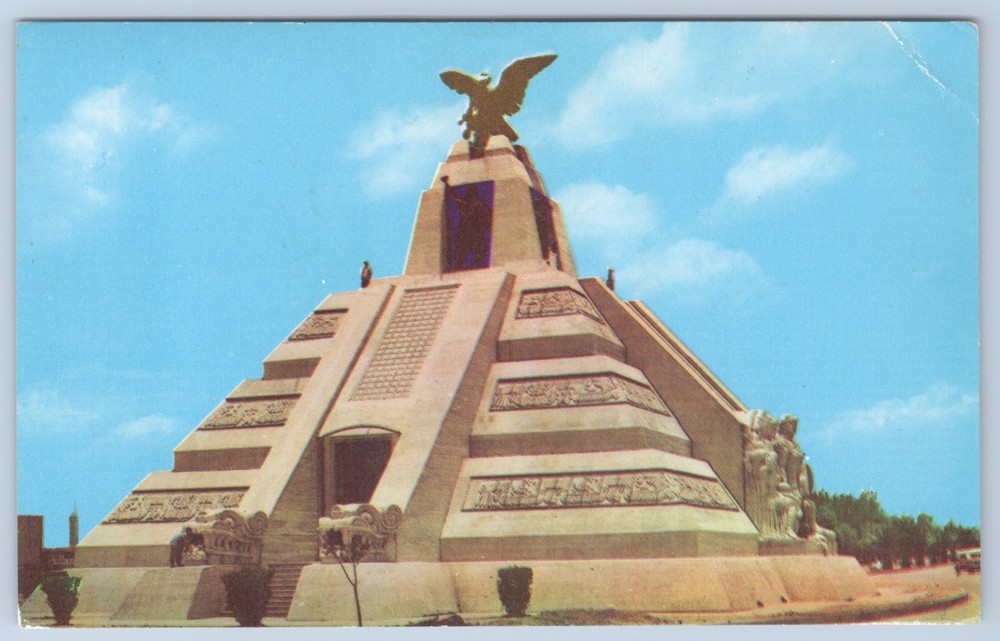 Mexico City Monument to the People A La Raza Avenida de los Insurgentes Postcard