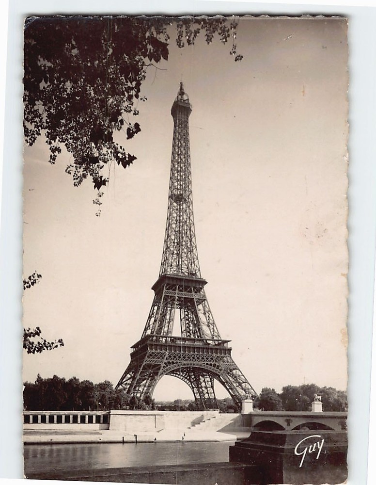 Postcard La tour Eiffel vue de l avenue de Tokio Paris France