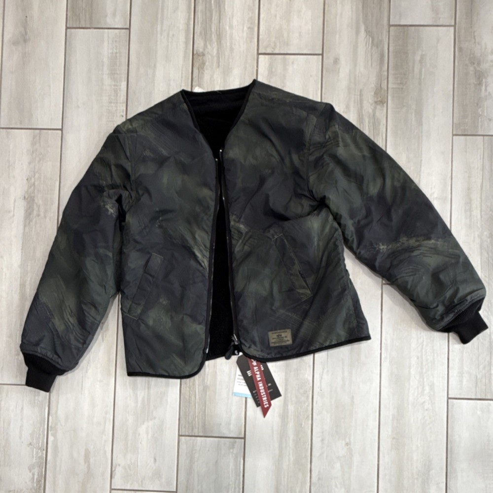 Alpha Industries Reversible Water-Resistant Bomber Jacket XS Black Green