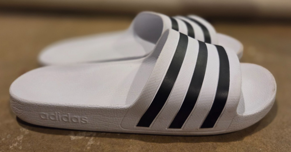 Adidas Slide Sandals White with Black Stripes Women’s Size 6 EUC