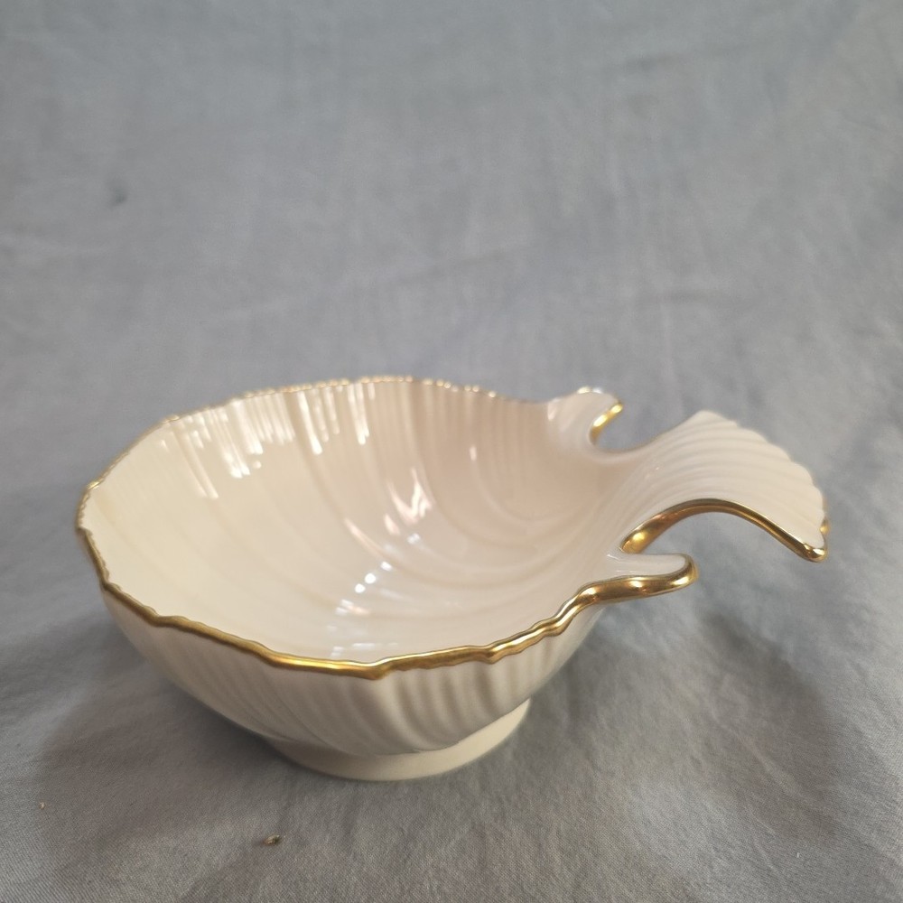Lenox Aegean Collection Shell Shaped Trinket Candy Dish Gold Trim