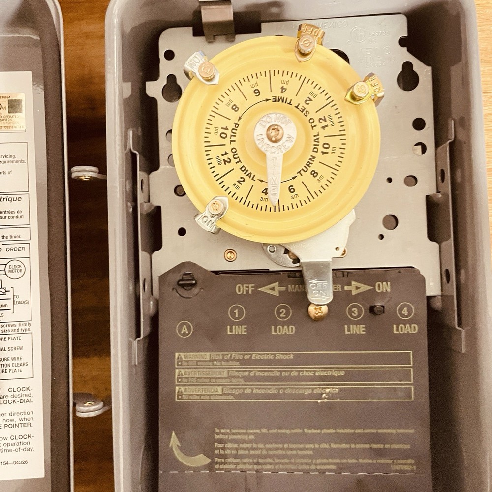 Intermatic T104R 208-277V 24 Hour Mechanical Time Switch - Grey Open Box