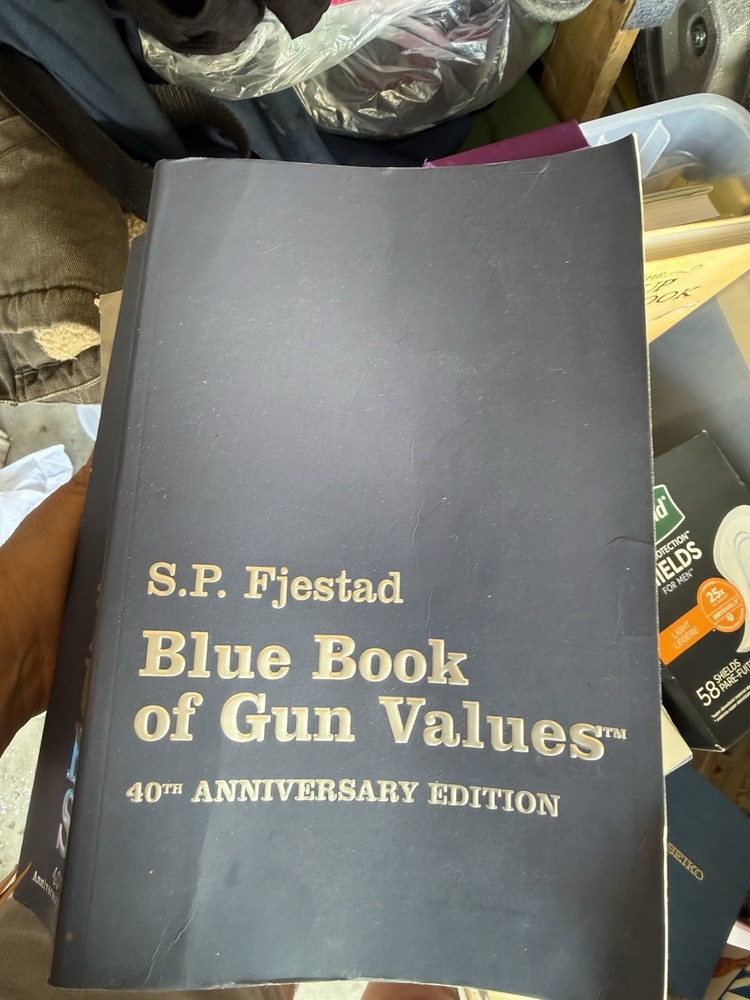 S. P. Fjestad Blue Book of Gun Values 40th Anniversary Edition, Hardcover