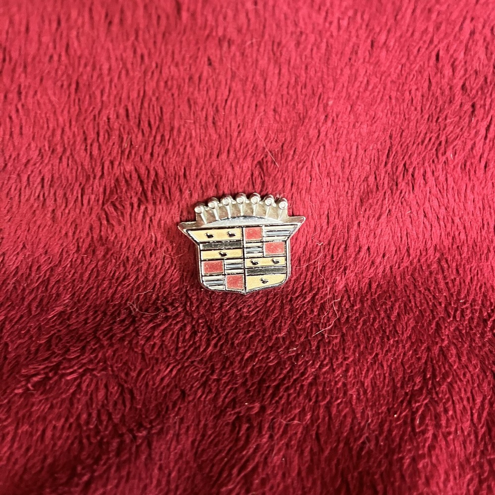 1960s Cadillac emblem