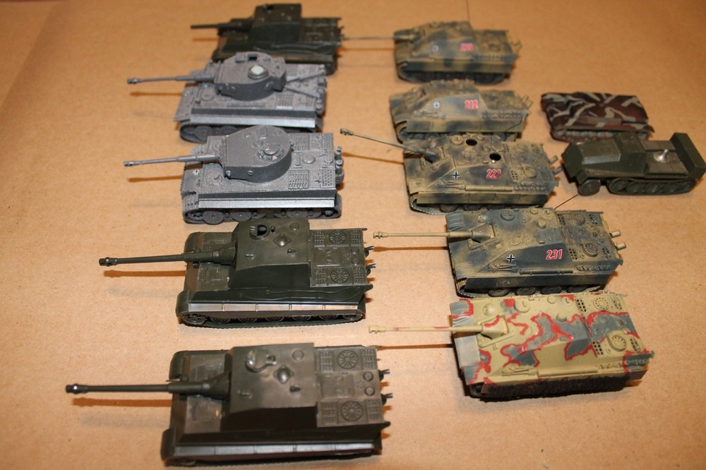 Roco Minitanks 11 WWII German tanks ( 7 Unbranded) & 1 Half/track