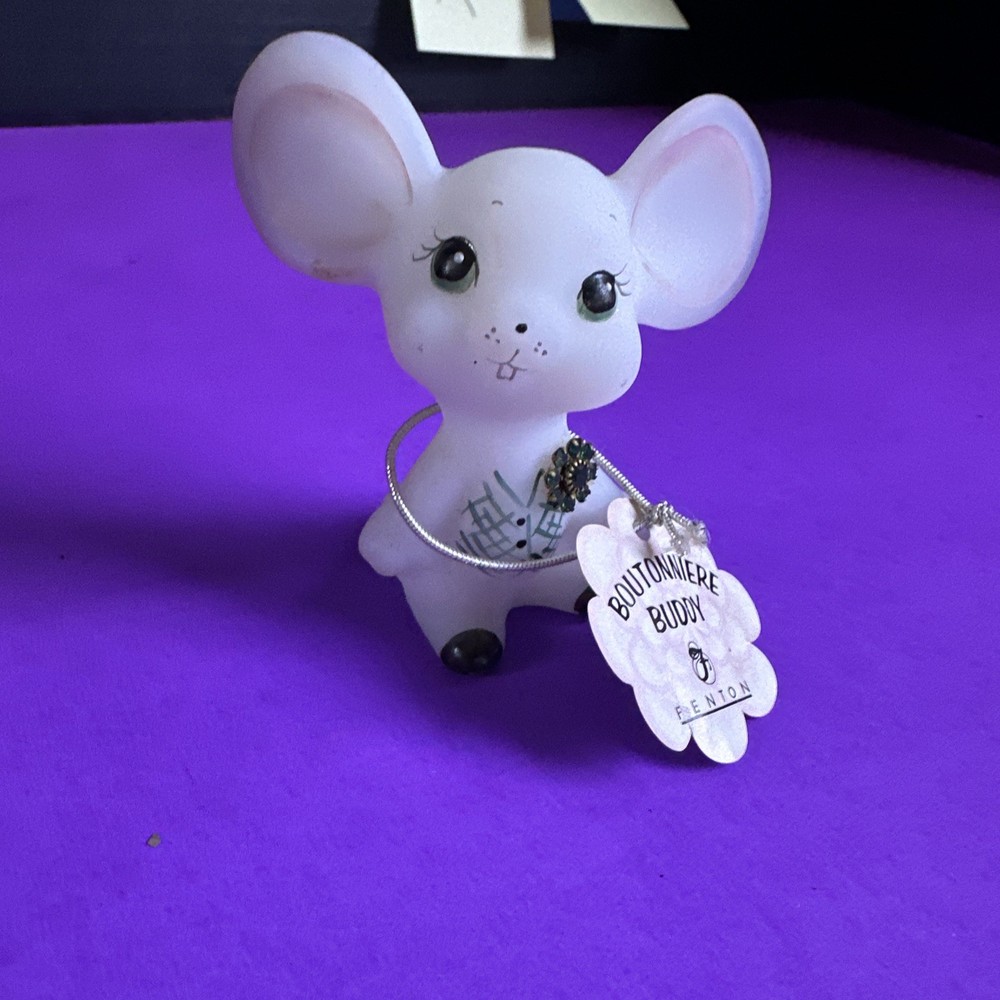 Fenton Boutonniere Buddy White Mouse Figurine Hand Painted Glass #124