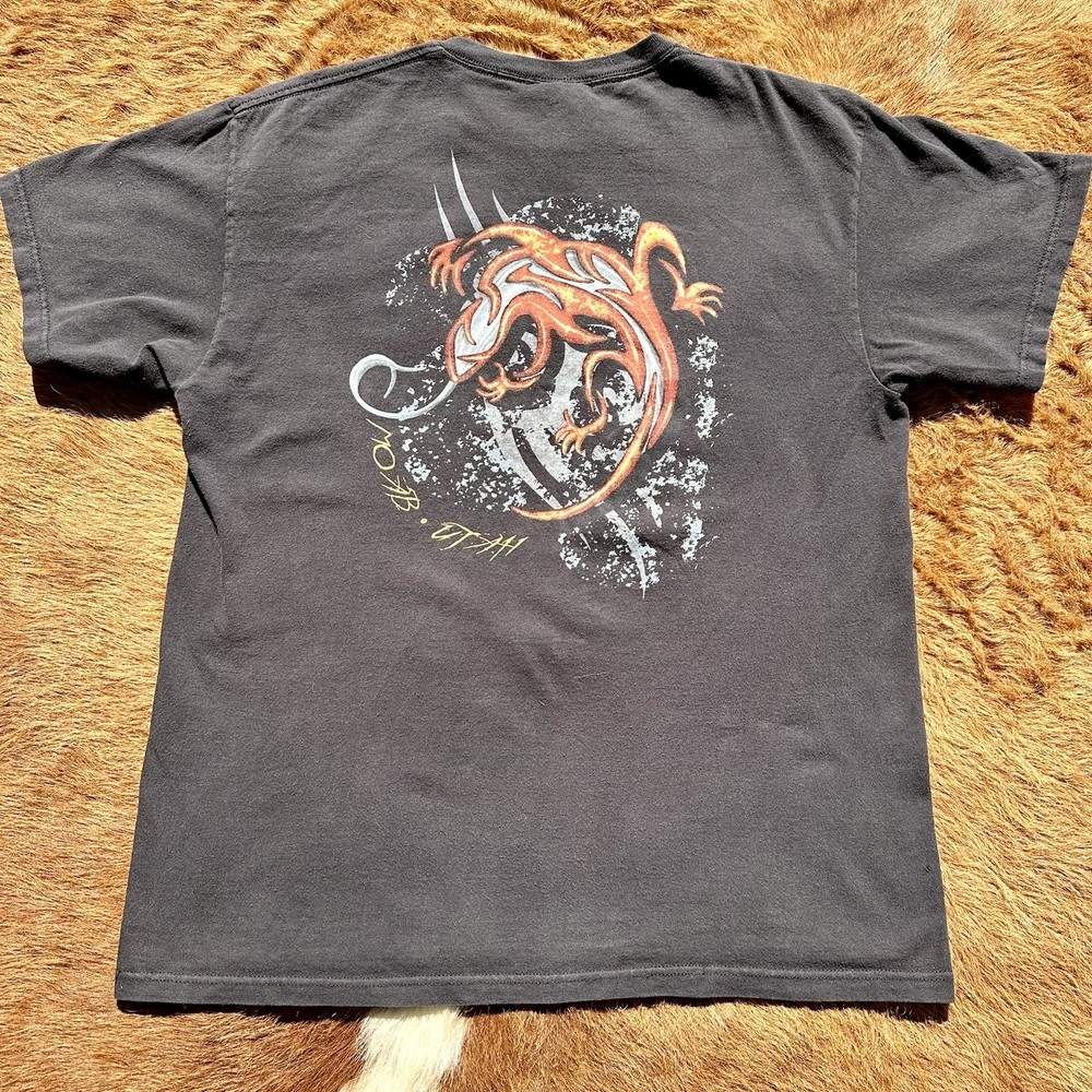 Vintage 90s Y2K Moab Utah Tribal Graphic Tee Shirt Animal L Faded Desert Cyber