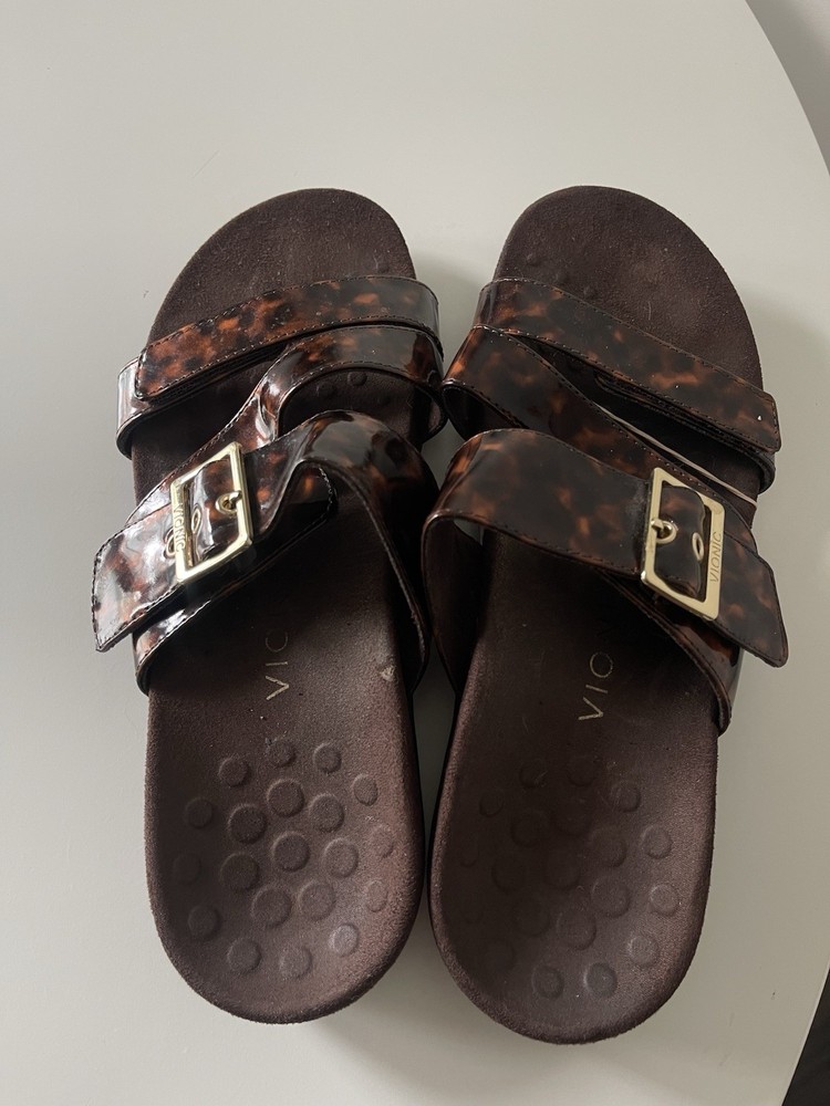Vionic Skylar Orthotic Slide Sandals Size 9 with Tortoise Shell Buckle for Comfort