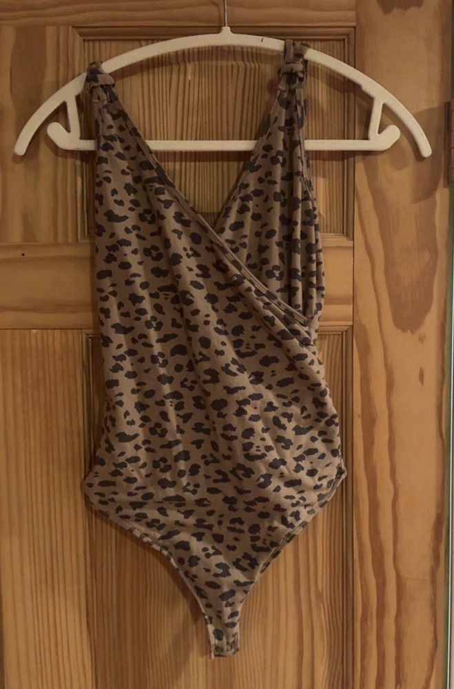 Abercrombie & Fitch Women's Cheetah Print Bodysuit Size Small