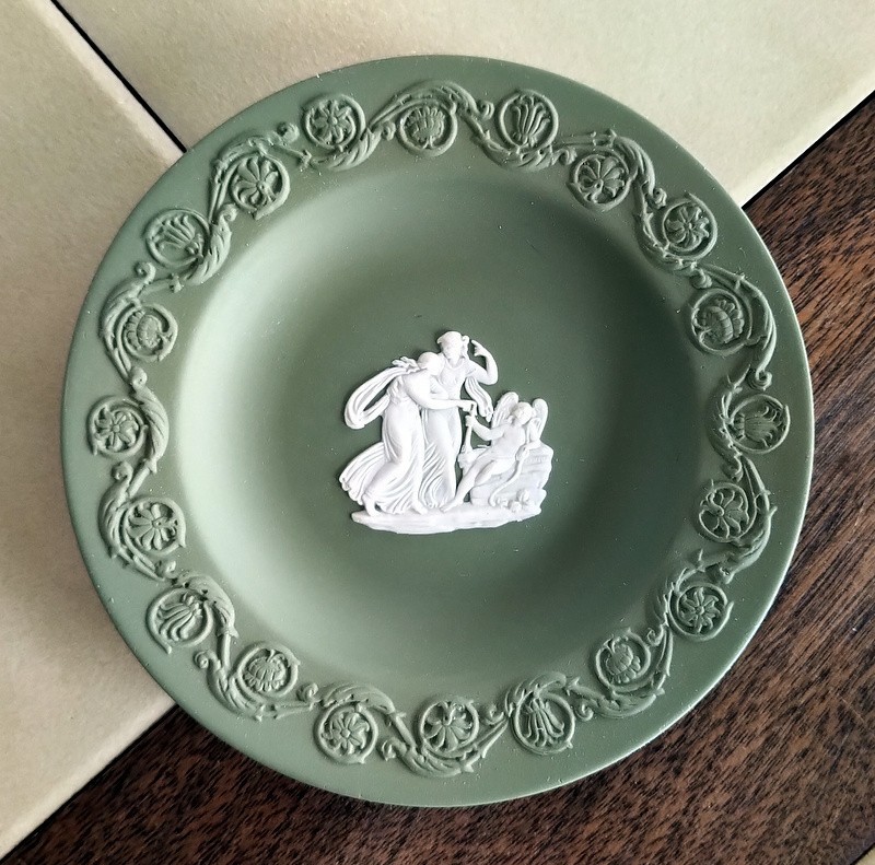WEDGWOOD Jasperware Small Sage Green Oracle Trinket Dish/Plate, 4.5