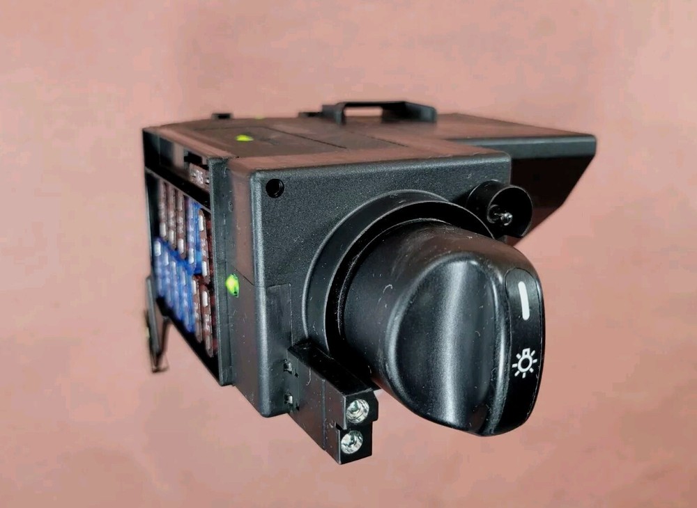 1998-2003 Mercedes W210 E320 E420 CLK430 Headlight Control Switch OEM 2105451604