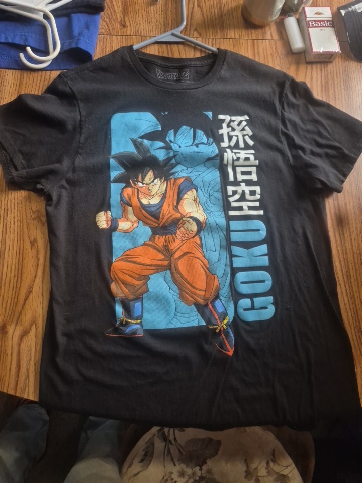 Dragon Ball Z GOKU mens Medium Black Anime short sleeve t-shirt