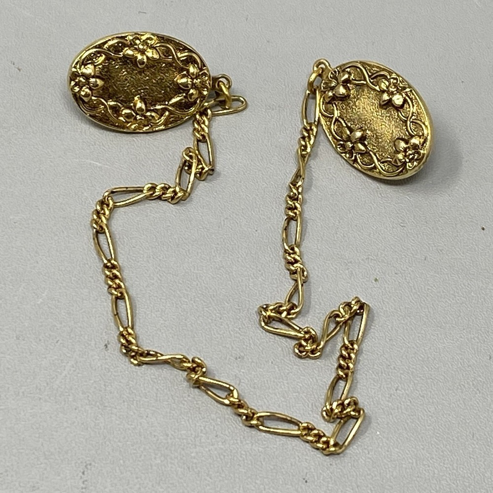 Vintage Sweater Guard Gold Tone Floral Design Filigree Chain Scarf Clip 8.5
