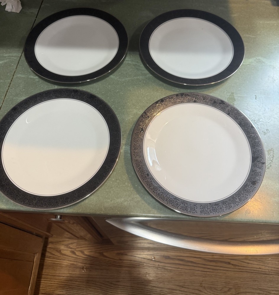 Noritake Mirano 10 1/2” Dinner Plates Black Band Etched Flowers 6878, Set Of 4