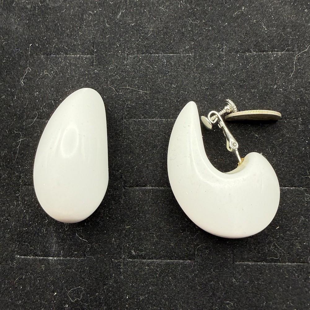 Vintage Les Bernard White Lucite Clip On Earrings Mid Century Modern