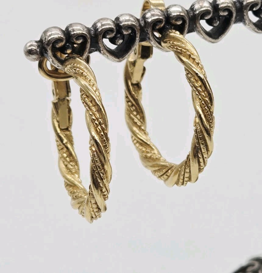 Avon Gold Tone Twisted Rope Hoop Clip On Earrings Vintage 1 in