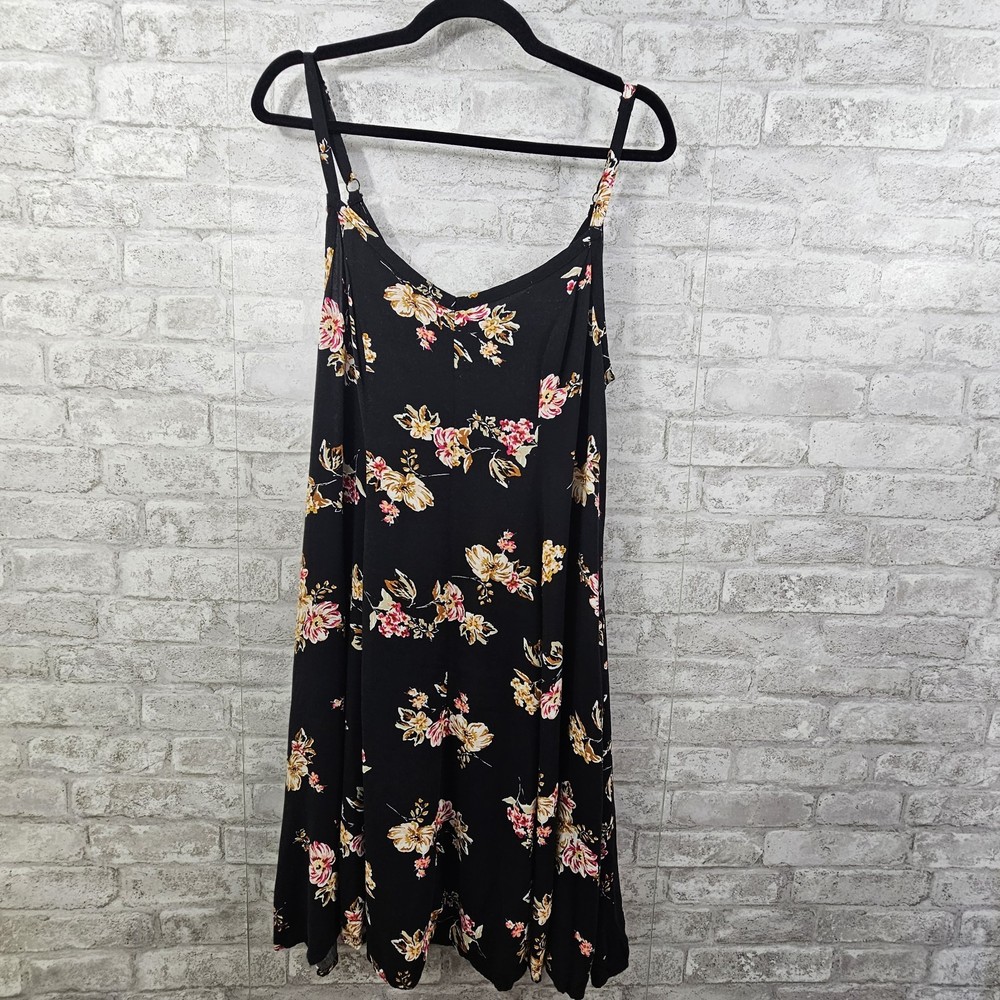 Torrid Black Floral Strap Dress Size 0 Short
