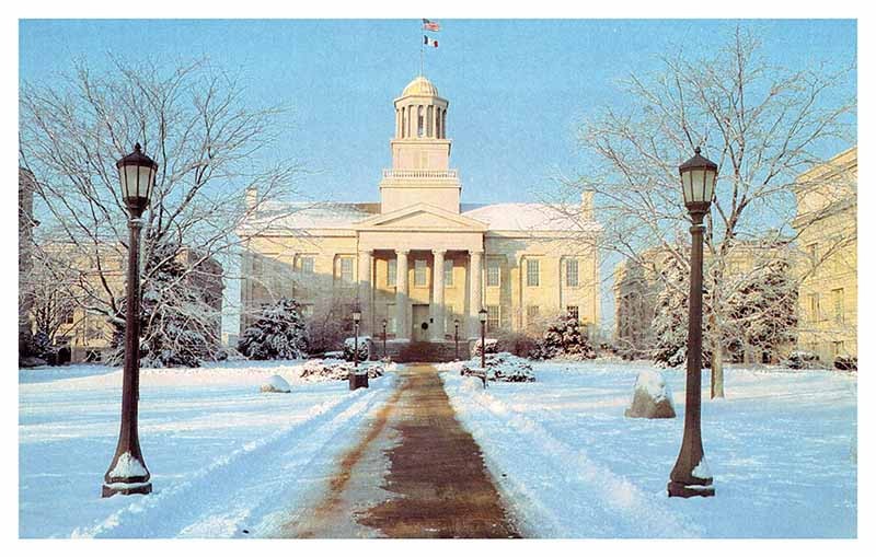 Postcard SCHOOL SCENE Iowa City Iowa IA m/09 AT3010
