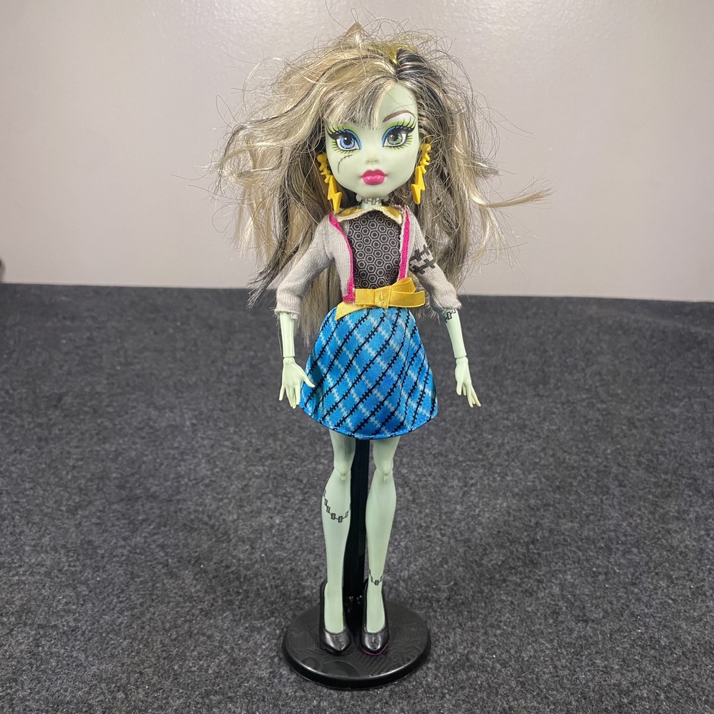 Monster High Frankie Stein 2013 Picnic Casket Fashion Doll Mattel Incomplete