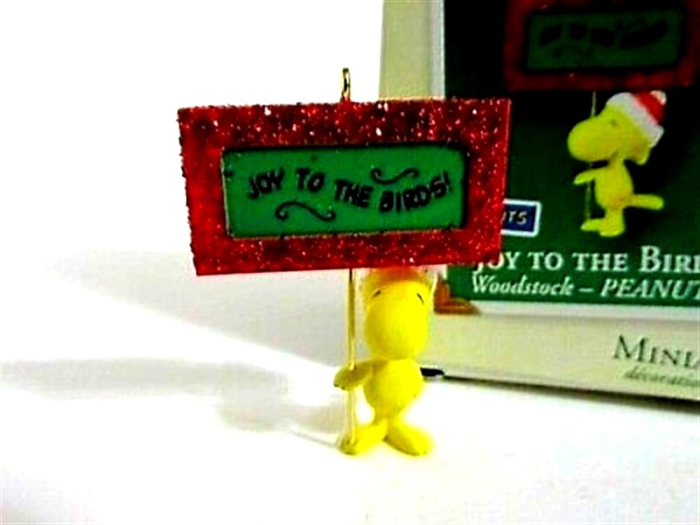 Snoopy Peanuts Charlie Brown Hallmark Christmas Mini Ornament Woodstock 2003