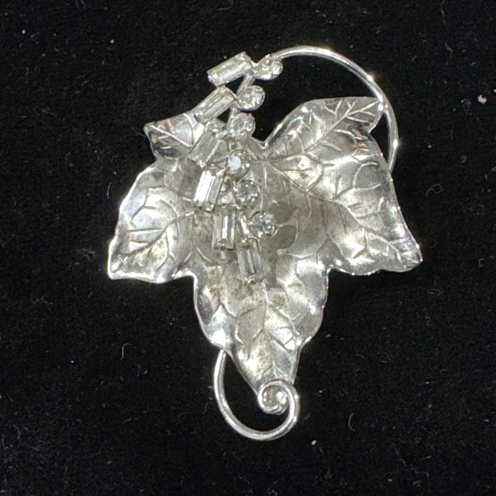 Vintage Carl Art 925 Sterling Silver Rhinestone Etched Leaf Ladies Brooch Pin