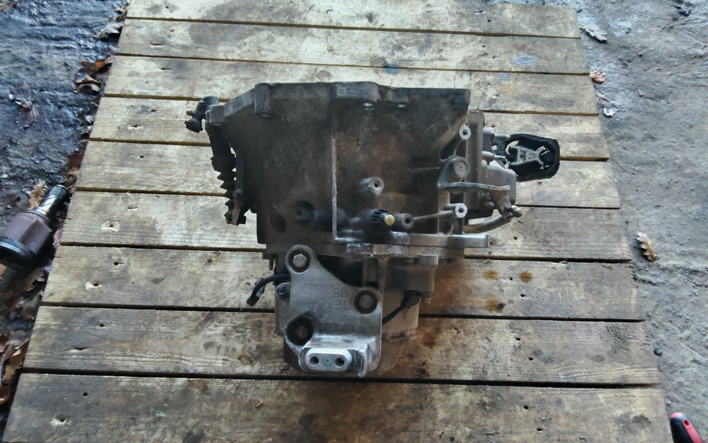 PEUGEOT PARTNER MK3 VAUXHALL COMBO 1.5 DIESEL 6 SPEED MANUAL GEARBOX 9682054510