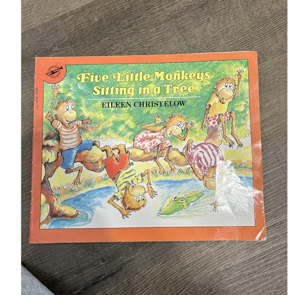 Five Little Monkeys Sitting in a Tree by Eileen Christelow Illustrated Paperback