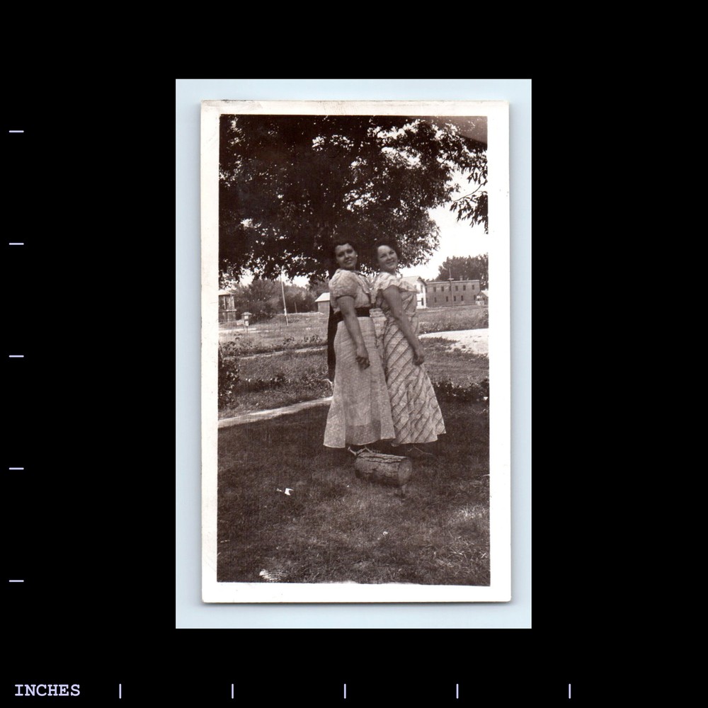 Vintage Photo WOMEN STANDING IN YARD