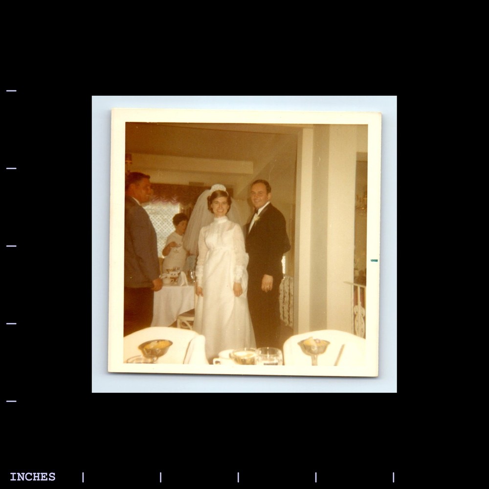 Square Color Photo MAN WOMAN BRIDE GROOM WEDDING RECEPTION