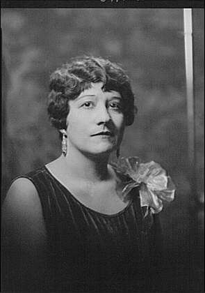 Photo:Prentisi Mme Schubert Portrait Photograph 1928 Woman Studio Bust