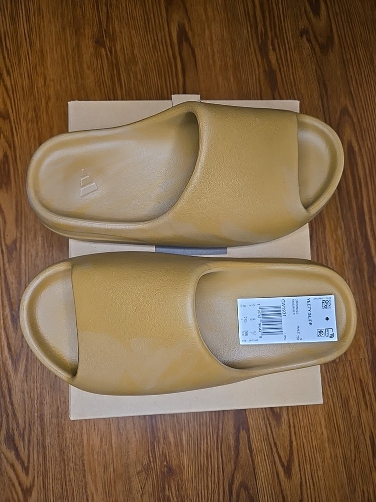 adidas Yeezy Slide Ochre Sz 9 Brand New W/OG Box Never Been Used Fast Shipping