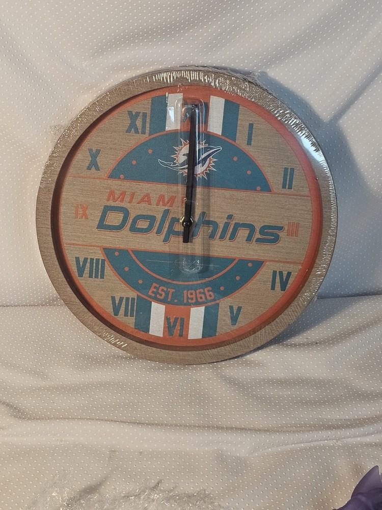 Miami Dolphins NFL Wooden Barrel Wall Clock Brand New In Box