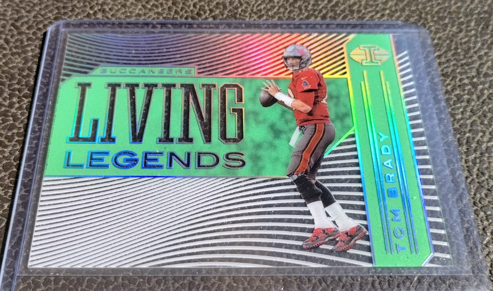 2020 Panini Illusions Tom Brady LL1 SP Living Legends Emerald Green Parallel