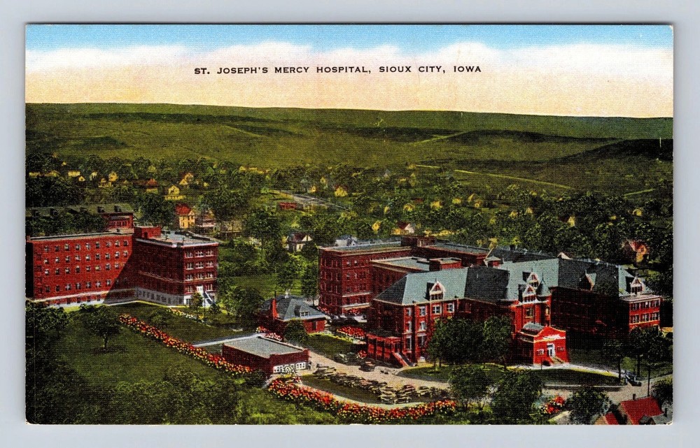 Sioux City IA-Iowa St Joseph's Mercy Hospital, Vintage Postcard
