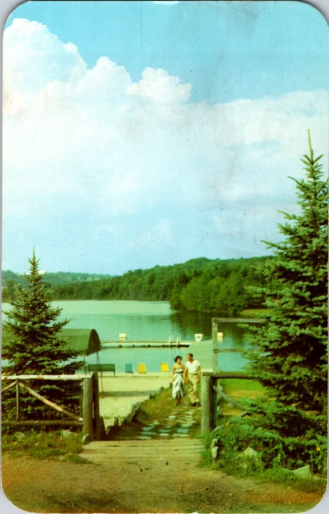 Pre-1980 WATER SCENE Grossinger Lake - Liberty New York NY m/14 BJ6518