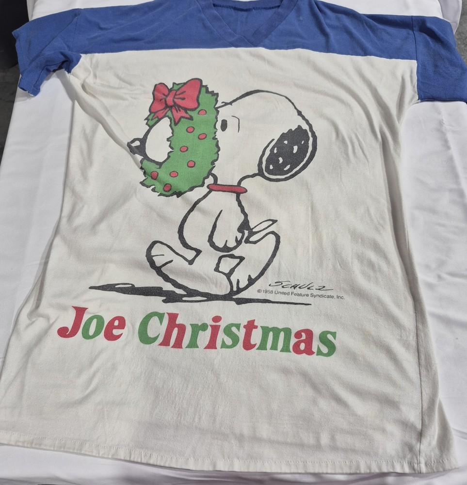 Vintage 60's Peanuts Snoopy Christmas Wreath Tshirt  Single Stitch