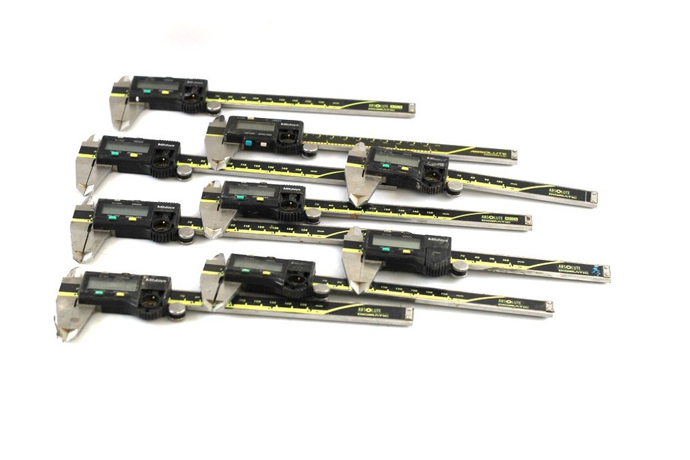 lot of 9 Mitutoyo 500-196-30 Digital Caliper for parts or repair