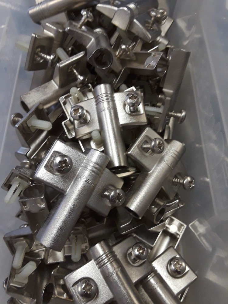 40 - Blum Blumotion Door Screw On Adapter Single - Zinc 970.55E1 Cabinet Hinges